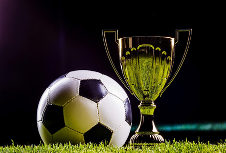 不斷涌現 不斷涌現